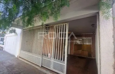 Linda casa à venda no centro de são carlos com 3 dormitórios e suíte