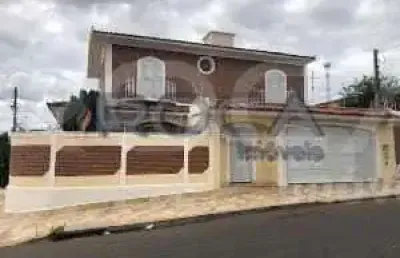 Casa com 3 quartos à venda na Rua Ananias Evangelista de Toledo, 900, Vila Prado, São Carlos