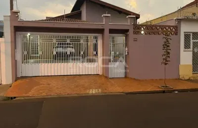 Casa à venda na vila prado, são carlos | 3 dormitórios, 2 suítes e 2 garagens cobertas
