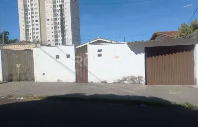 Casa padrão à venda em cidade jardim, são carlos: 3 dormitórios, edícula e garagem coberta!