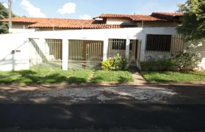 Casa com 4 quartos à venda na Avenida Filomena Rispoli, 886, Parque Santa Marta, São Carlos