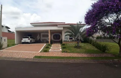Linda casa à venda em condomínio de luxo no residencial damha