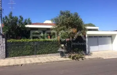 Casa de alto padrão com piscina aquecida e jacuzzi no centro de são carlos