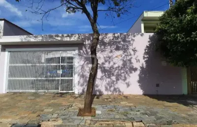 Casa padrão de 3 dormitórios com piscina e churrasqueira na vila brasília em são carlos