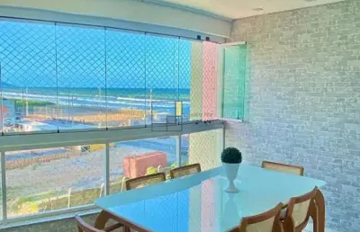 Apartamento mobiliado e decorado com vista mar, 3 dorm, sendo 1 suite, no centro