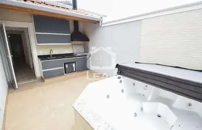 Casa/sobrado semimobiliada com 4 suítes, 2 vagas de garagem e 5 banheiros à venda, 175 m² por r$ 1.