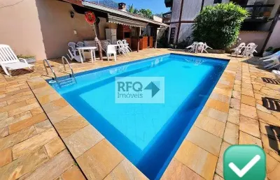 Sobrado à venda em condomínio fechado com piscina, sauna e academia na praia da enseada no guaruja