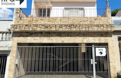 Casa bem grande na vila monumento podendo subdividir ela em duas!!