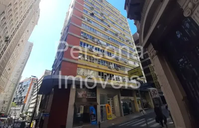 Conjunto no edifício manhatan – centro histórico – porto alegre - rs