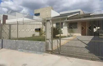 Casa com 4 quartos à venda no Jardim Europa, Arapongas 