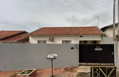 Casa com 2 quartos à venda no Jardim Monte Carlo, Arapongas 