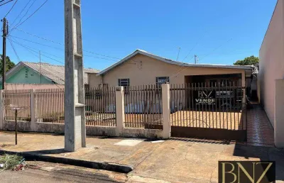 Casa espaçosa com edícula à venda no conjunto padre chico