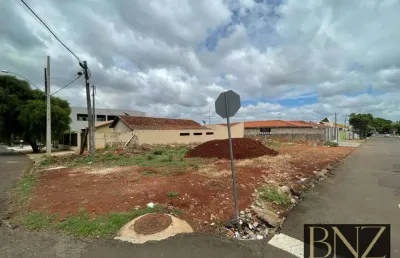 Terreno de esquina - centro - 300m² - r$300.000,00 - ótima oportunidade!