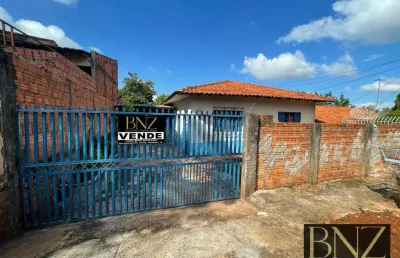 Casa com 3 quartos à venda no Jardim Santo Antônio, Arapongas 