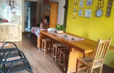 Exuberante residência à venda: 3 quartos, estrutura impecável e detalhes !