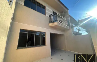 Casa com 3 quartos à venda no Jardim Universitário, Arapongas 