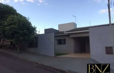 Casa com 3 quartos à venda no Jardim Santa Alice, Arapongas 