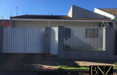 Casa com 3 quartos à venda no Jardim Universidade, Arapongas 