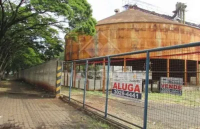 Oportunidade de investir em terreno amplo na zona 06 com grande potencial para contrução de edifícios.
