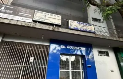 Prédio com 4 salas para alugar na Avenida Herval, 1392, Zona 07, Maringá