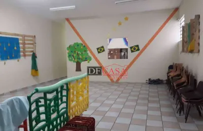 Prédio à venda na Rua Rafael da Silva e Sousa, 110, Cidade Líder, São Paulo