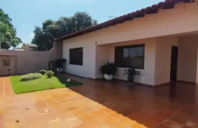 Casa ampla excelente acabamento próximo ao ney braga