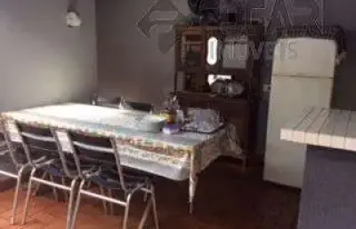 Casa com 3 quartos à venda na Rua José Ernâni Neves, 950, Jardim Guararapes, Londrina