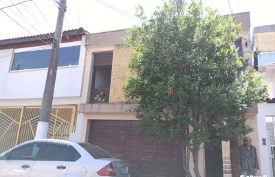 Casa assobradada vila ema em rua tranquila sem saída