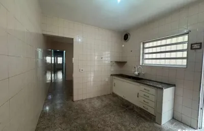 Sobrado com 3 dormitorios e 1 vaga de garagem- jardim avelino