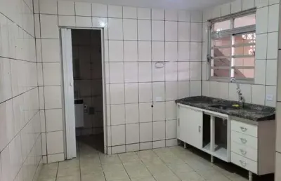 Casa com 2 quartos para alugar no Parque São Lucas, São Paulo 