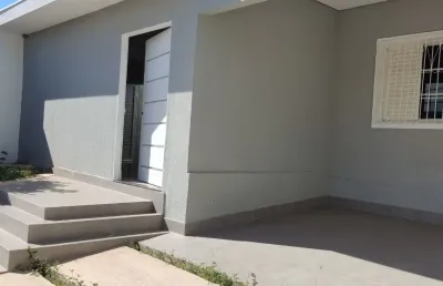 Casa térrea  santa cruz i com 260m² 03 quartos sendo 01 suíte ,piscina grande