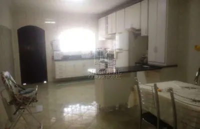 Casa com 3 quartos para alugar na Vila Curuçá, Santo André 