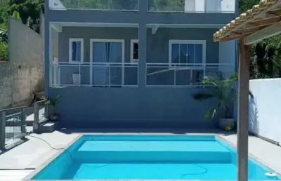 Casa em condomínio com duas residências, são pedro da aldeia/rj
