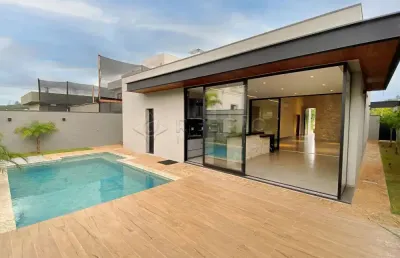 Casa a venda com 3 suítes, 4 vagas e piscina privativa no reserva santa luisa