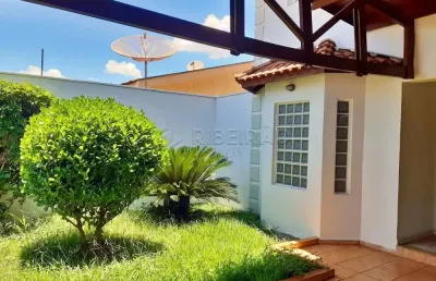 Sobrado no bairro ribeirânia, 03 dormitórios com armários planejados sendo 01 suite, piscina, churrasqueira e 04 vagas de garagem.