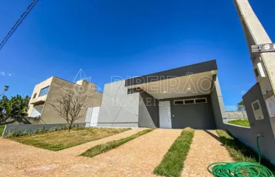 Casa térrea com piscina à venda em condomínio 3 suítes 4 vagas