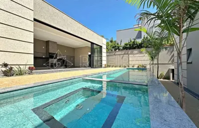 Sobrado com piscina à venda em condomínio 04 suítes 04 vagas alphaville