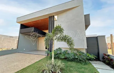 Casa térrea com piscina à venda em condomínio 03 suítes 04 vagas vivendas da mata