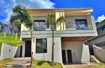 Casa sobrado em condomínio 3 suítes à venda no alphaville