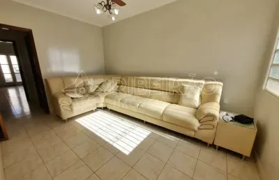 Casa térrea com 2 dormitórios e piscina á venda no bairro jardim interlagos