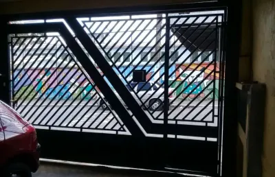 Casa com 6 quartos à venda na Rua Frei Bernardino Coste, --, Jardim Iva, São Paulo