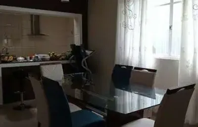 Sobrado á venda no jardim record com 130m² 2 dormitórios 2 banheiros 2 vagas