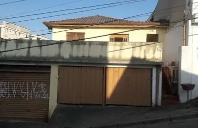 Casa antiga com 2 dormitório sala cozinha banheiro quintal edícula terreno 10x20