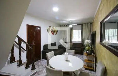 Casa com 3 quartos à venda na Rua Alderico Alves de Freitas, --, Vila Carmosina, São Paulo