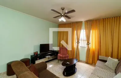Casa com 3 quartos à venda na Rua Itamonte, --, Jardim Brasil, São Paulo
