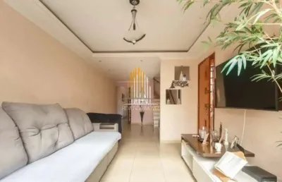 Sobrado residencial de 238m², com 3 dormitórios, 2 salas, e 2 vagas, à venda na região do jabaquara.