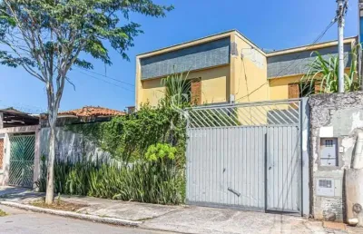 Casa assobradada 328,00m² com 4 dormitórios  ( 1 suíte ) , 2 banheiros e 5 vagas á venda no ipiranga