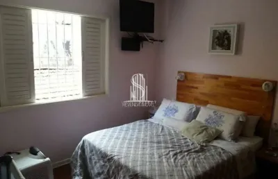 Sobrado de 150m² com três  dormitórios  (uma suíte) , três banheiros e duas vagas á venda campo belo