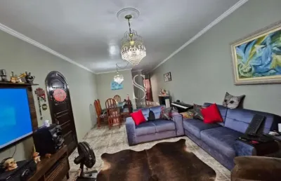 Saude - casa assobradada de 168m² com 3 quartos, 1 suite e 2 vagas á venda
