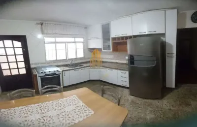 Ipiranga, casa sobrado de 180m² com 2 dormitorios, 1 suite e 2 vagas de garagem.